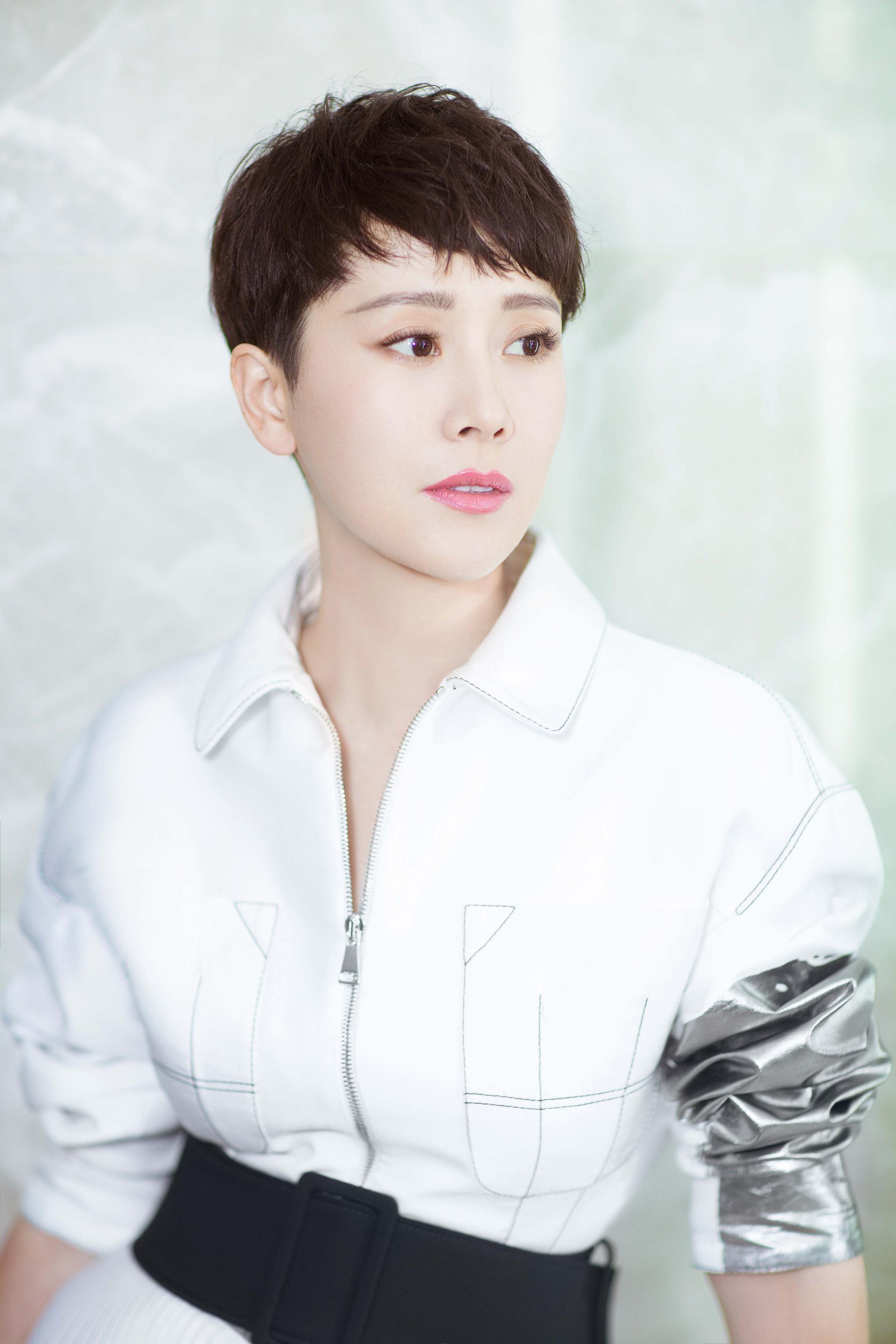 红海行动海清搏命出演战地巾帼