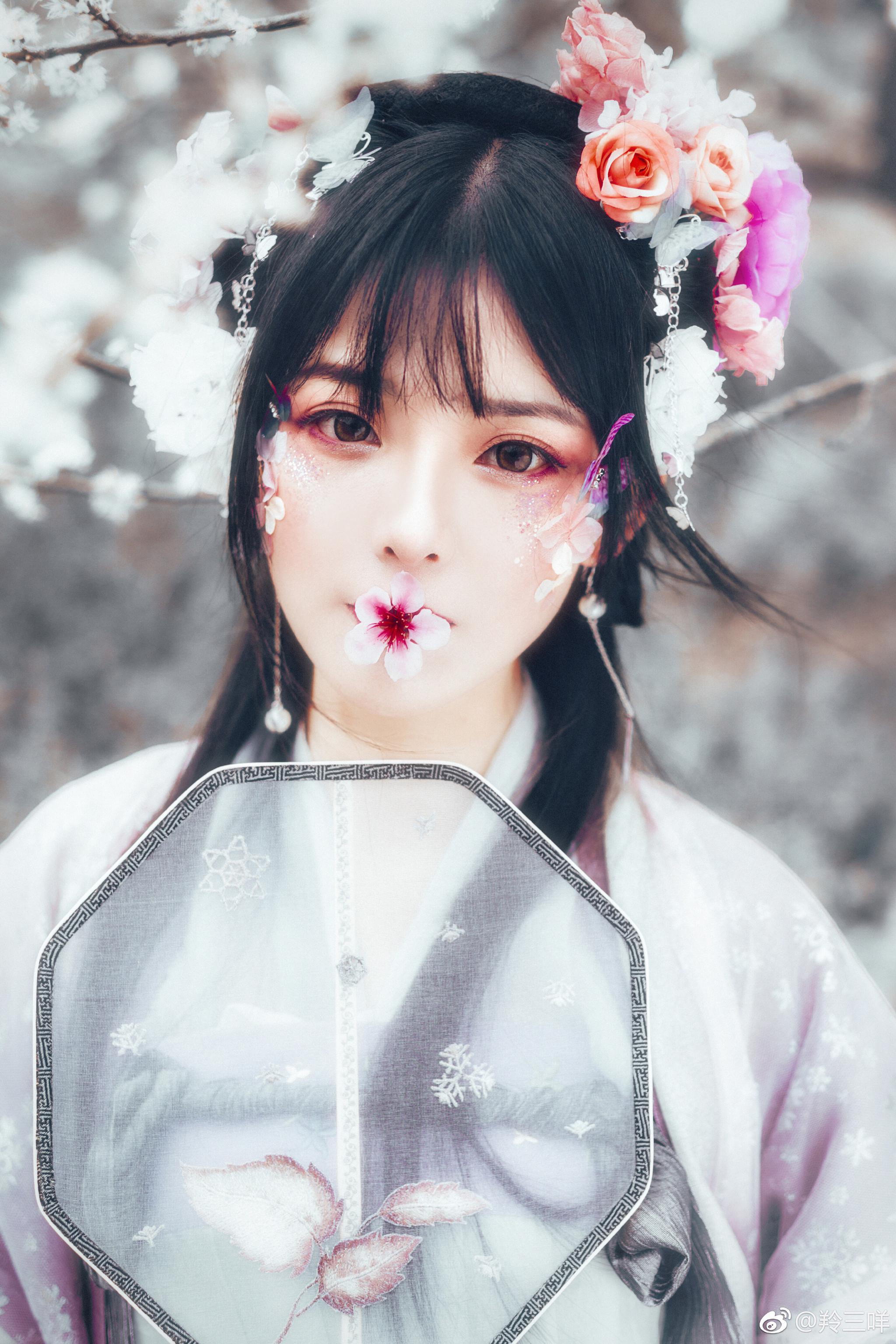 鶯囀弱枝新葉暗青房晚 , 花明玉井春方知有靈干 , 特用表真人 67