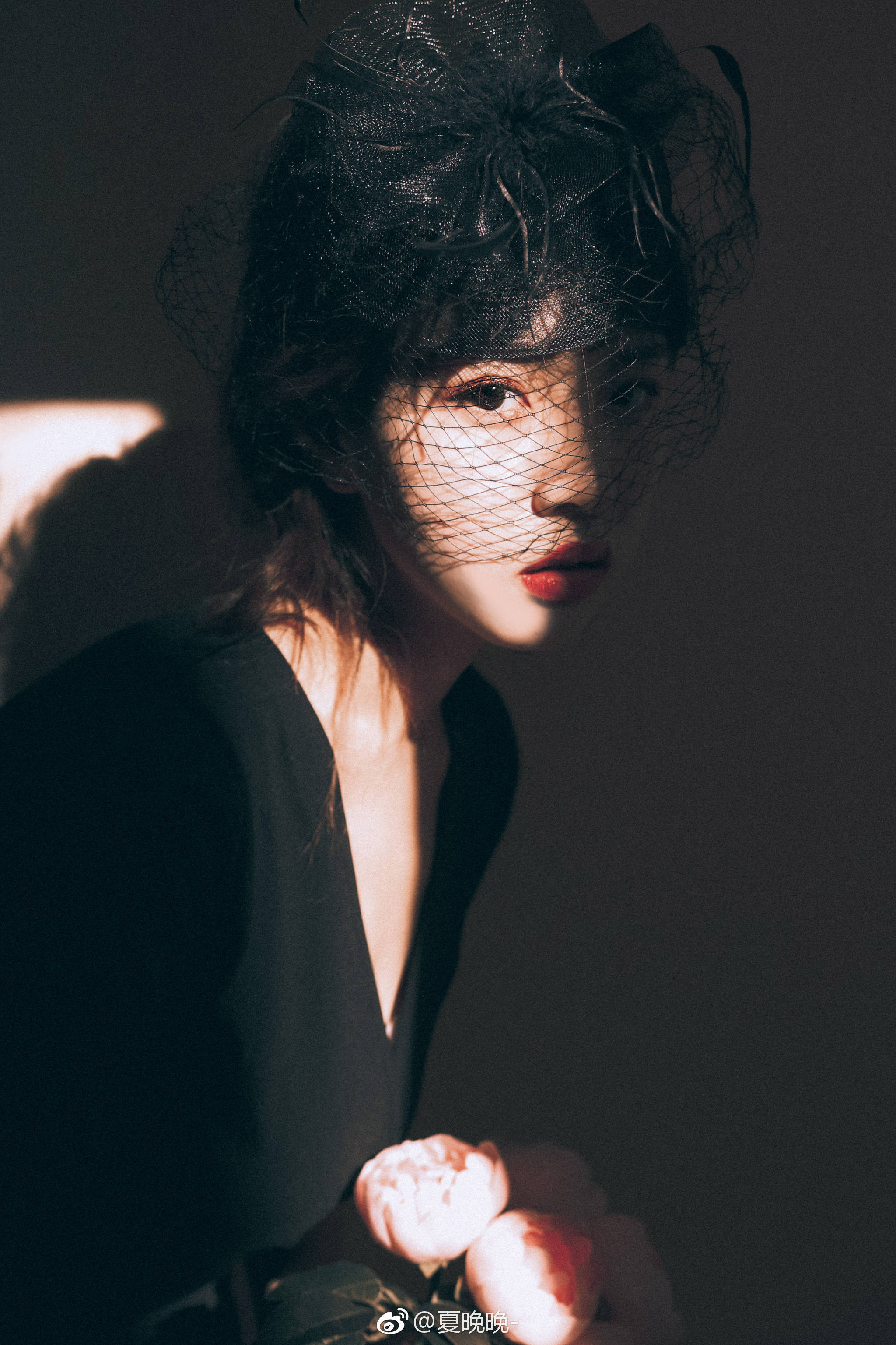 她比烟花寂寞出镜:@许白桥 摄影:@夏晚晚- 67她比烟花寂寞出镜:@许
