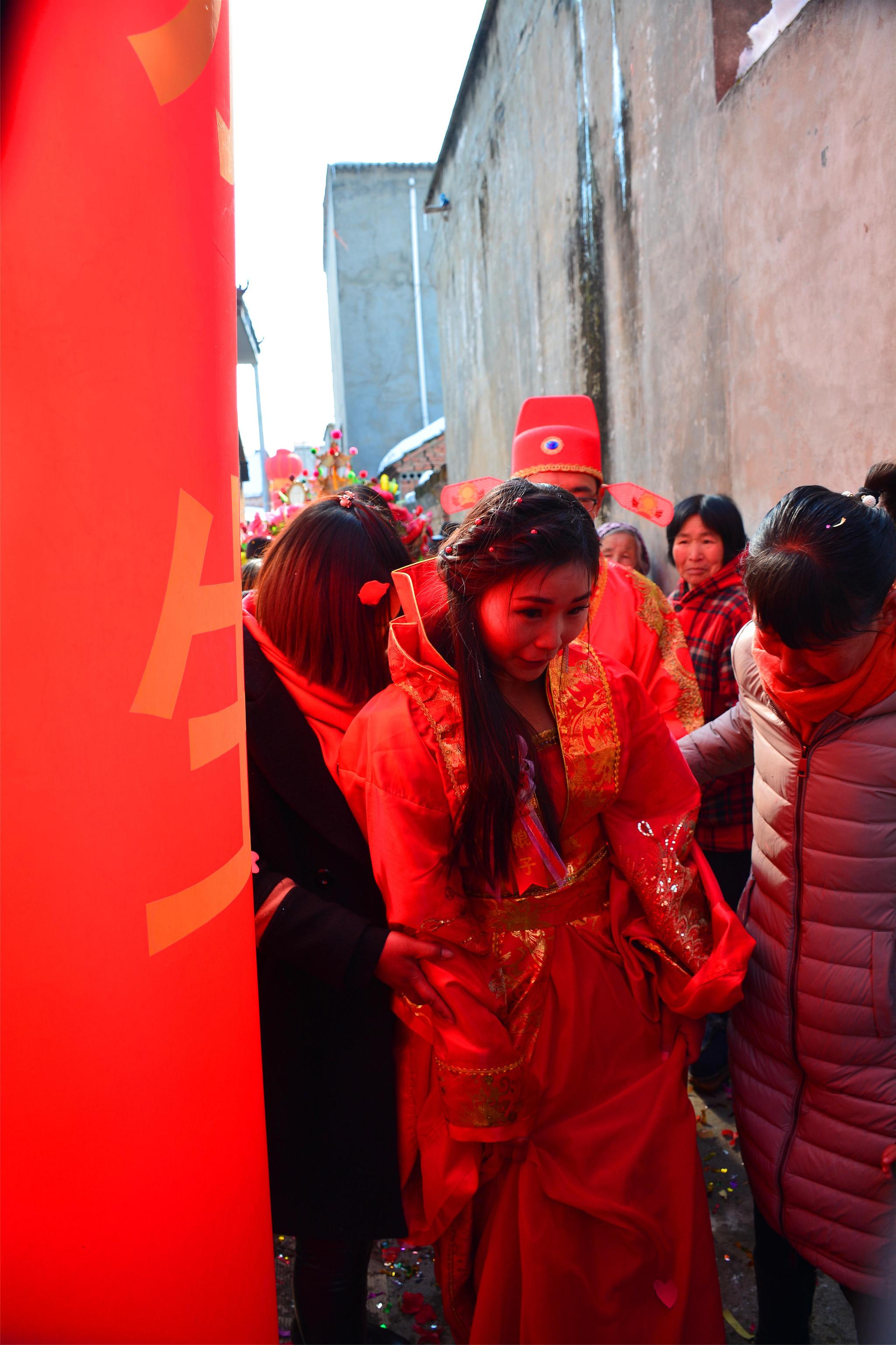 河南周口乡村古典婚礼见闻:新娘娇羞可爱