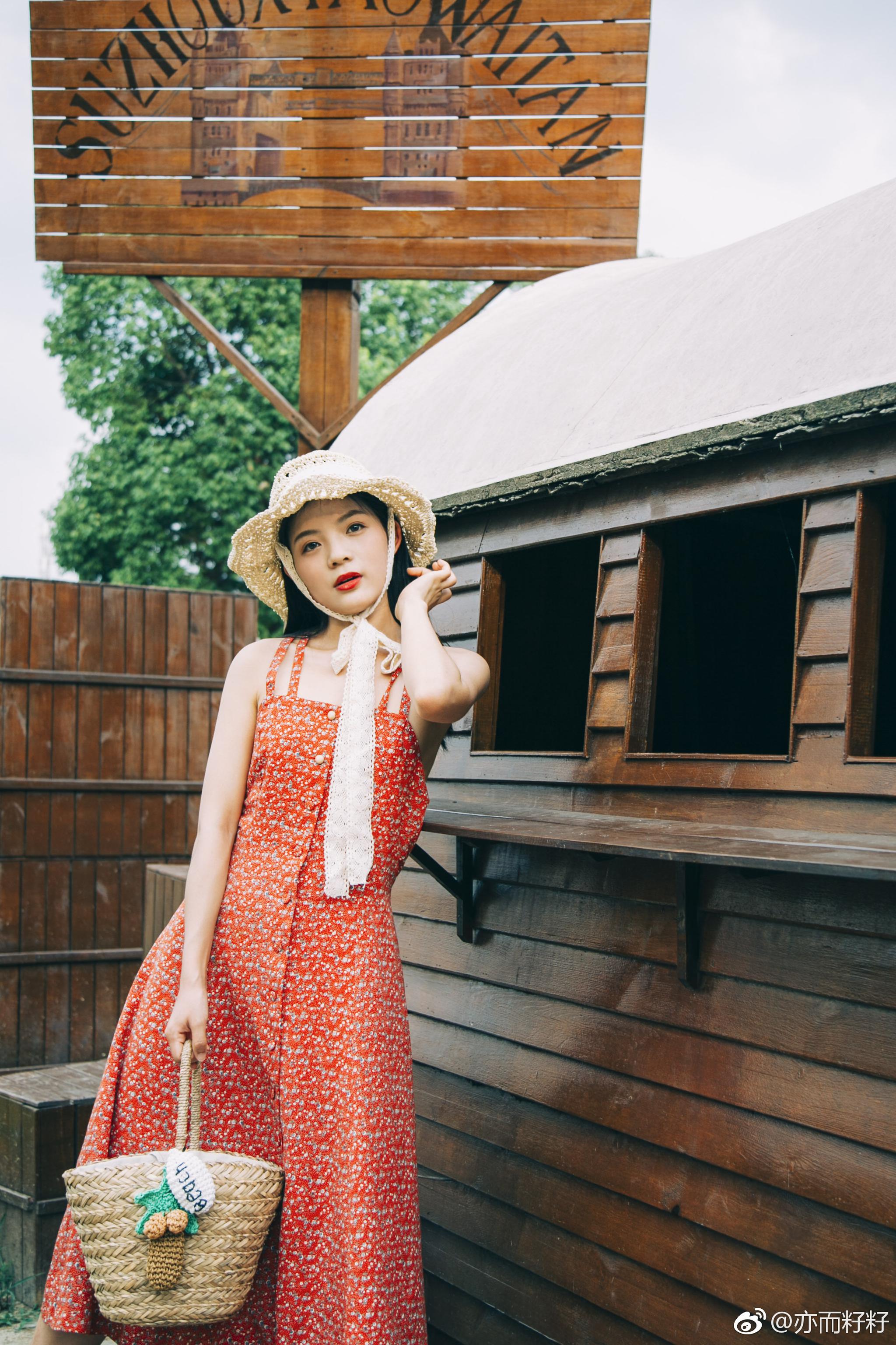 抽1个人免费拍五年写真每年一套风格不限