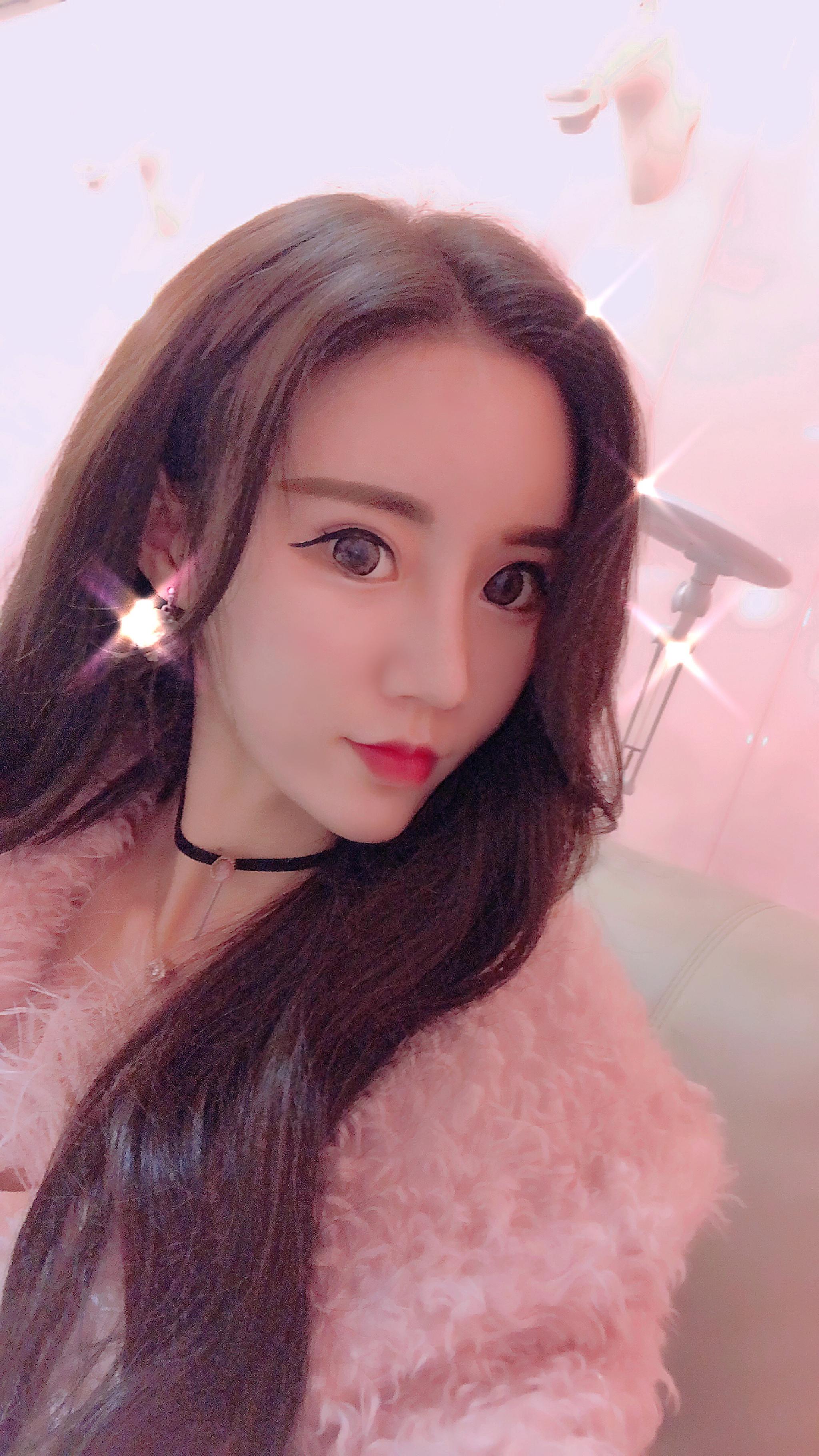 校花美女 樊安妮 身高170 体重46公斤 三围86 58 8