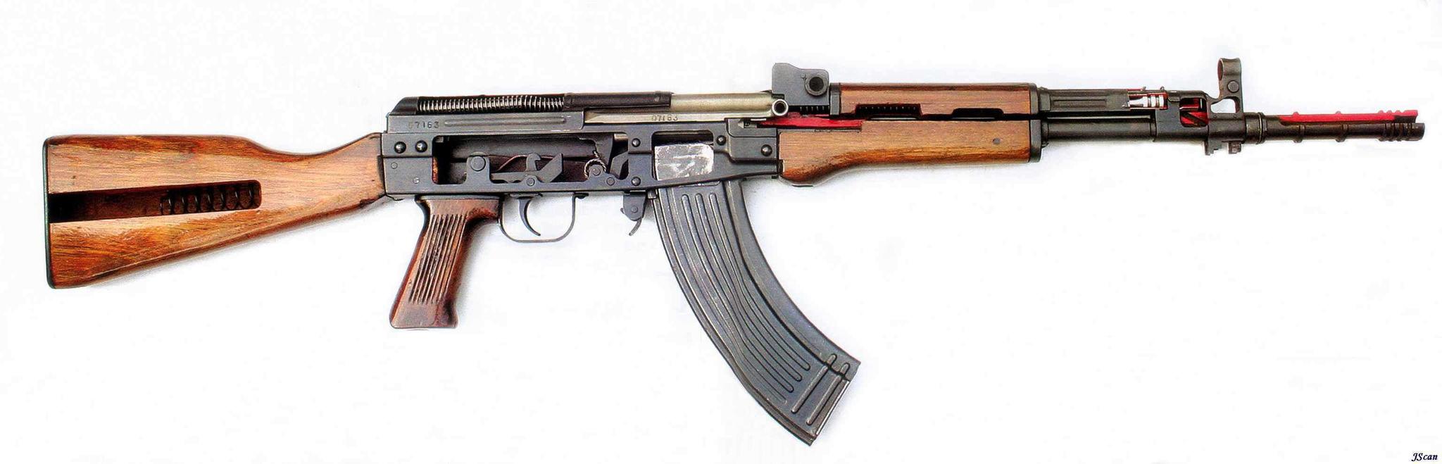 毫米枪弹的81式更精确,后座力更小,并且能以两种不同方式的发射枪榴弹