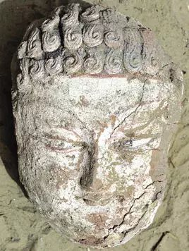 1901年, 他跟随着玄奘的脚步, 找到了失落千年的曷劳落迦城