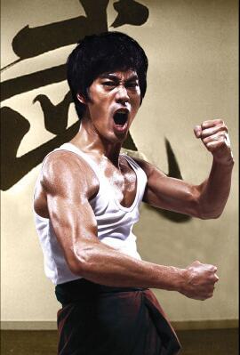 《叶问4》开拍前,面对娱乐记者,陈国坤说:没人比我更像李小龙