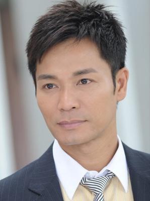 21岁出道,当年被视作张国荣接班人,却靠演"傻子"三夺影帝