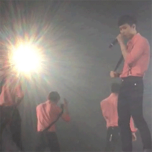 搞笑Gif：在盲僧的RQ闪面前，你还想走，我同意了吗|盲僧|搞笑|Gif|丫丫|绝招_新浪新闻