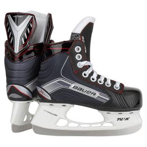 冰球球刀(图片来自网络)冰刀的危险性短道速滑作为一项追求速度的比赛