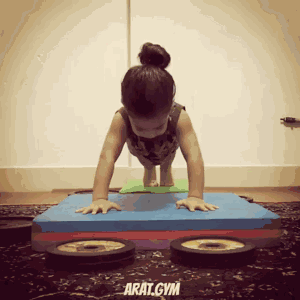 俯卧撑作为无器械健身运动的一种