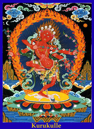 现为调柔和美的寂静形象,贯穿密乘行者的证悟之旅,有时示现为忿怒形象