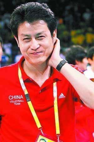 年雅典奥运会和2016年的里约奥运会,而夺冠时代的主锻练分别是袁伟民