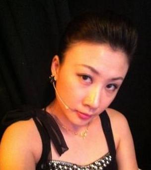 程野的老婆还真的挺漂亮