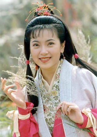 2012年,网曝傅明宪和比自己小10岁的庄氏集团太子庄家彬冲绳度假,两人