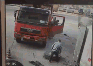 轮胎爆炸致使轮胎工死亡这个责任如何划分都在这里了