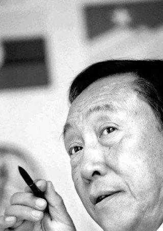 公开和政府对着干,例如名声大灶的罗星汉 坤沙 武装贩毒集团,他们都有