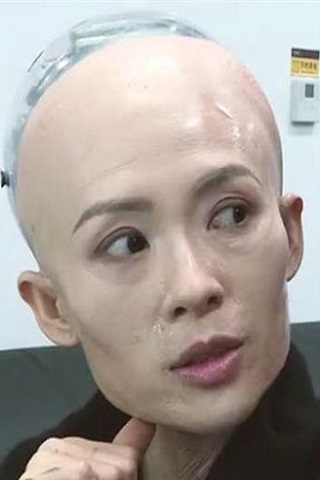 女星光头造型大盘点,网友:没了头发,"女神"其实都一样!