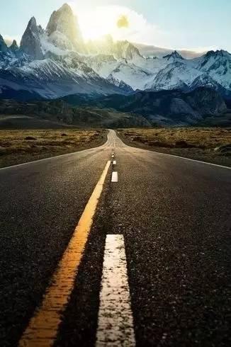 没穿过别人的鞋, 就不要评价别人走过的路