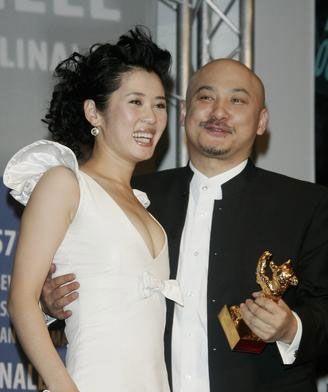 后来两人也因为彼此青睐,所以走到一起,余男在和王全安同居12年之后