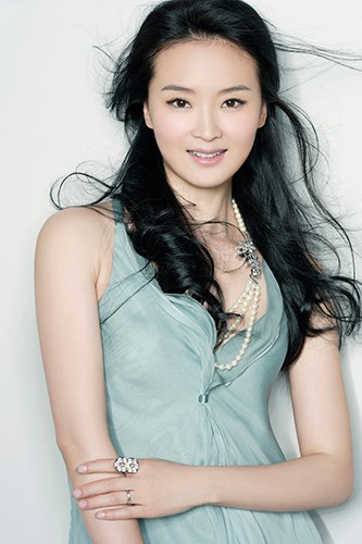 《花谢花飞》欢喜收官 王艳潇洒转身诠释大义之爱