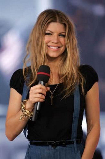 黑眼豆豆主唱fergie自曝吸毒经历,每一日都有幻觉