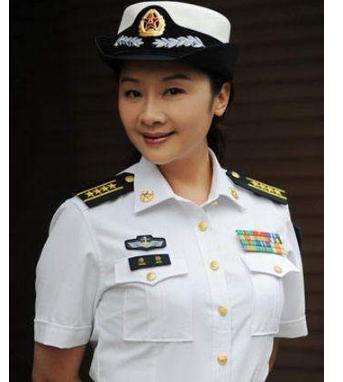 她曾是央视春晚常客,走红后嫁龙套男,丈夫成名后将其抛弃!