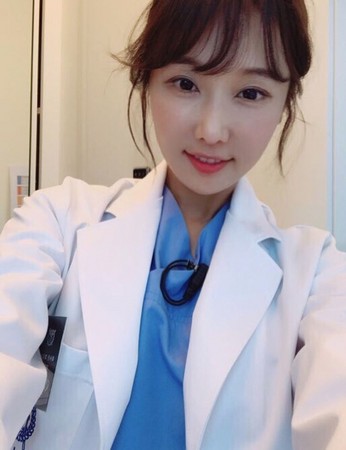 李秀珍虽然爱玩,但很重视和女儿珍娜