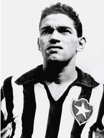 足球史上十大中场, 小罗没上榜, 榜首没人能撼动