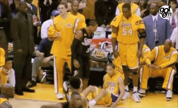 为什么艾弗森在2001年nba总决赛的第一场表现会被如此神话?
