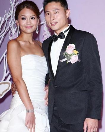 不过,虽然彭康育不再参团,但五个人的关系还是很好的,他也做起了幕后