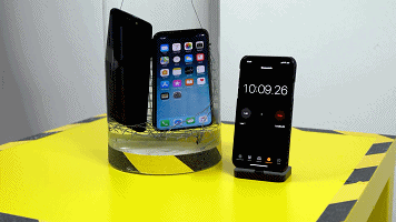 三星S9+与iPhoneX防水测试:看看哪台手机更防水