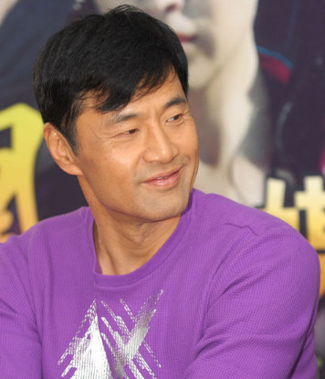 时隔三年他带作品回归,当演员演技炸裂,当导演被严重低估!