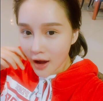 赵本山女儿球球分手后看到天佑照片,现场竟哭