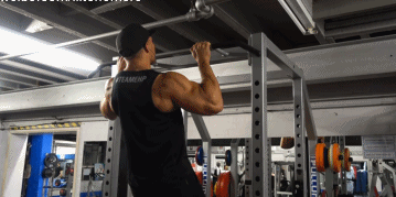 动作6，反手引体向上，同样也要在顶峰出停顿5-10秒，