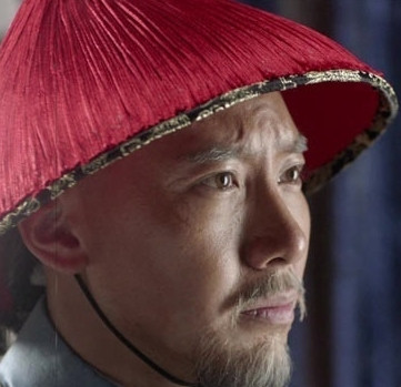 清朝一县令见两男子用床抬着一女子,命衙役尾随,破案后道出原因