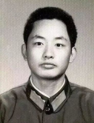 李海欣烈士(1962-1984),昆明军区14军40师119团8连3排代理排长,在老山