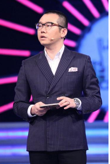 本路出家的他,为什么主持功力会这么好,而且主持综艺都爆火?