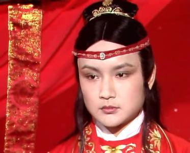 贾宝玉和薛宝钗的婚姻生活幸福吗? 《红楼梦》中早有暗示