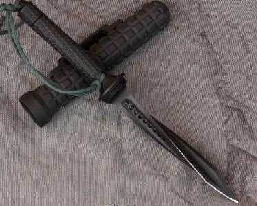 国外特种兵用的1种凶残兵器,比三棱军刺更恐怖,被刺中阎王难救