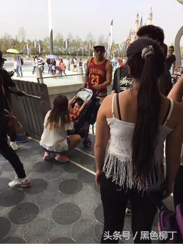 7400万一球后灰溜溜的走,迪士尼哭了