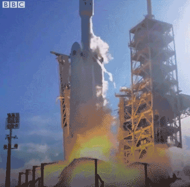 spacex猎鹰重载成功发射,预先留下人类文明可能是这次火箭最大的功劳