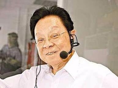 董骠是成龙的顶头上司 曾与沈殿霞传绯闻 一生风流娶了四房太太