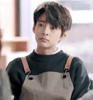 她的出现推翻了"女扮男装一眼看穿"的定律!短发简直要帅炸了!