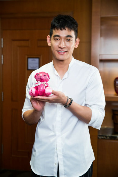 男星|郑锡元|白智英_新浪新闻