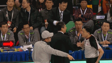 cba再现奇葩判罚 技术犯规还能补吹 郭士强怒了