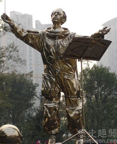 法布尔被誉为什么 法布尔是哪个世纪的