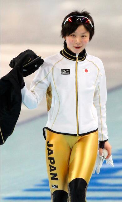 速滑服裆部设计如此雷人日女将曾穿透视装露黑色内裤