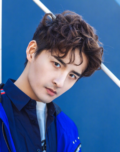 至上励合张远微博晒和老妈聊天截图 网友:你妈不爱你了