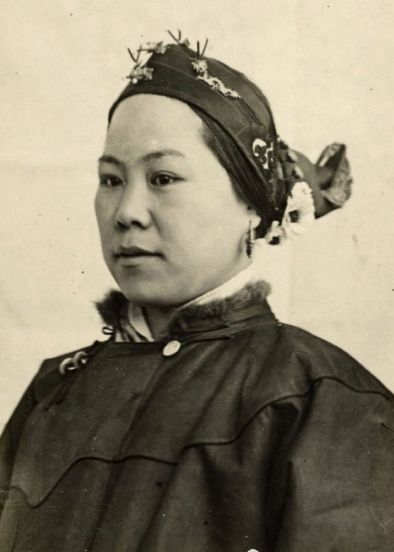 清朝穷人和富人家的女人有什么区别?看完这12张照片就知道了