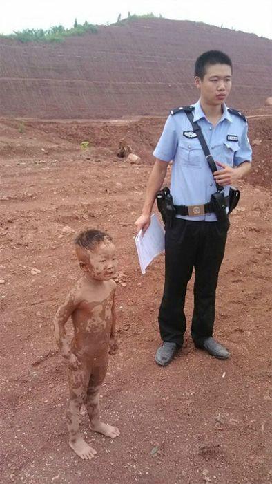 不是你说我是从土里面出来的吗?又骗我.