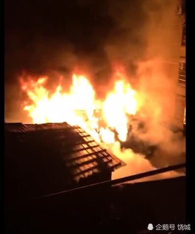 2018年大年三十上饶批发市场渡口的居民楼放